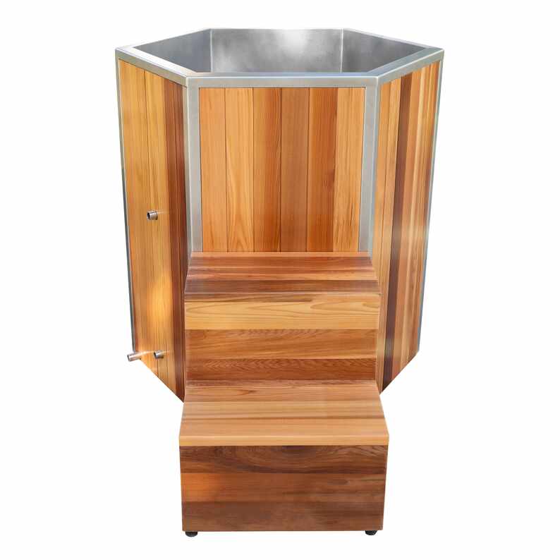 Cedar Cold Plunge Tub na may Access Step